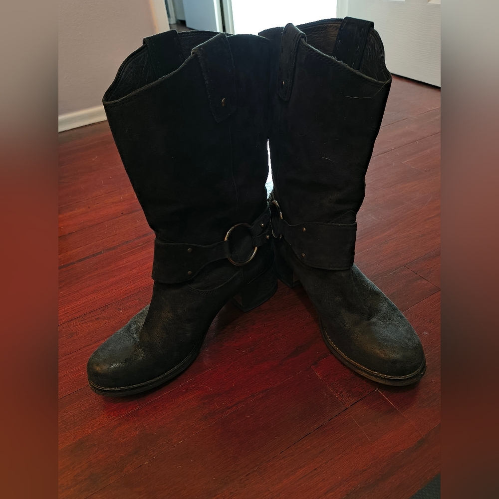 Vero Cuoio Black Suede Mid-Calf Heeled Boots - Picture 3 of 5